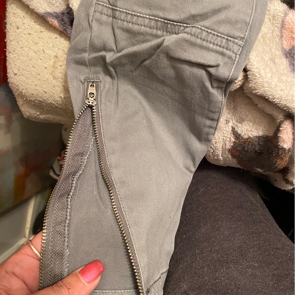 Gray so 2 skinny pants with zippers by cottonon.com - only wore them once. - Picture 3 of 6